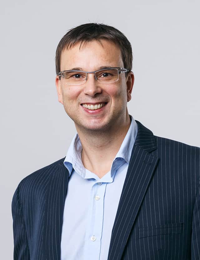 beziehungsweise_strategie_consulting_branding_unternehmensberater_certified_digital_consultant_pucher_michael_640x832