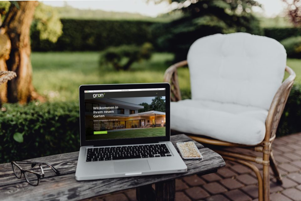 projekt_web_online_website_gruenquadrat_moderne_gartengestaltung_oebergruenburg_ooe